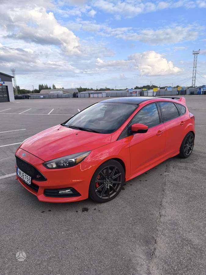Ford Focus ST, 2.0 l., hatchback
