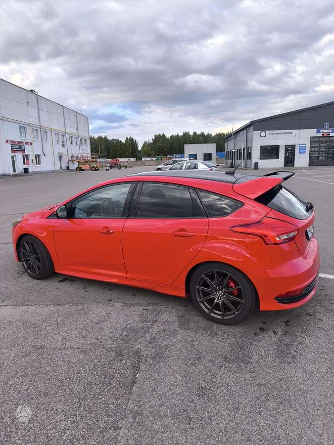 Ford Focus ST, 2.0 l., hatchback