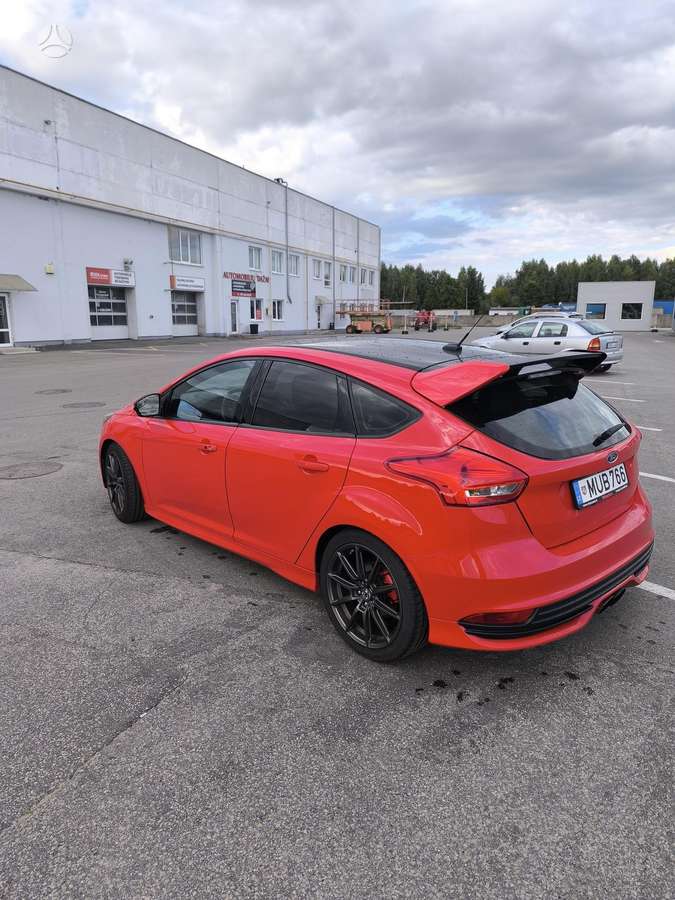 Ford Focus ST, 2.0 l., hatchback
