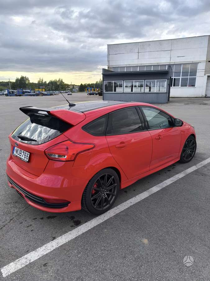 Ford Focus ST, 2.0 l., hatchback
