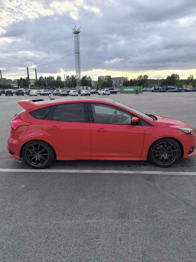 Ford Focus ST, 2.0 l., hatchback