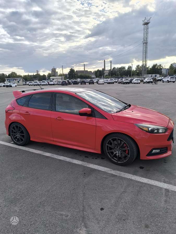 Ford Focus ST, 2.0 l., Хэтчбек