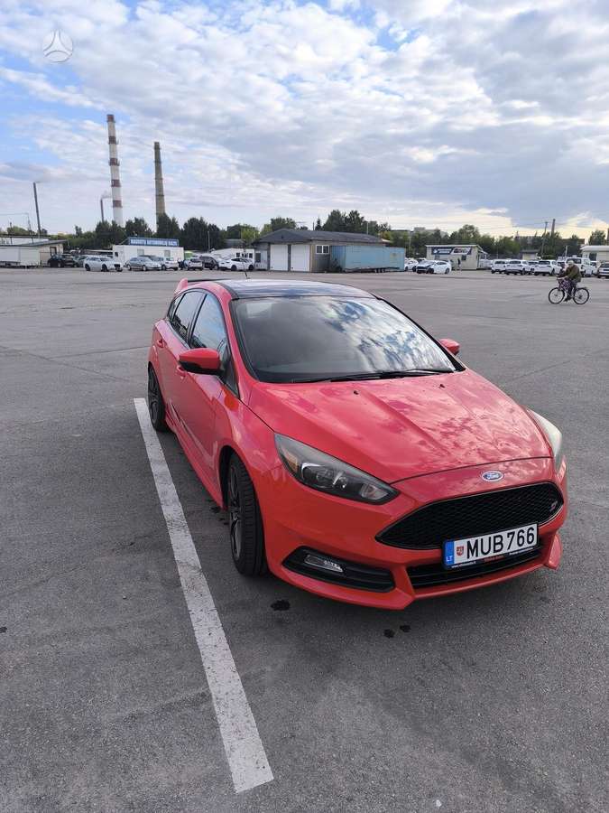 Ford Focus ST, 2.0 l., hatchback