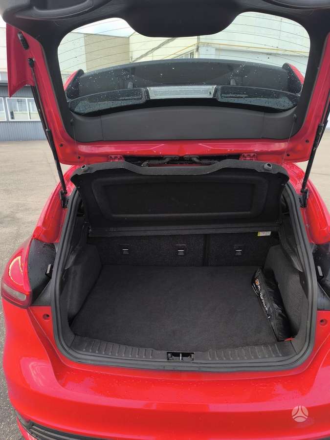 Ford Focus ST, 2.0 l., hatchback