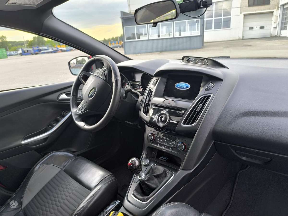 Ford Focus ST, 2.0 l., hatchback