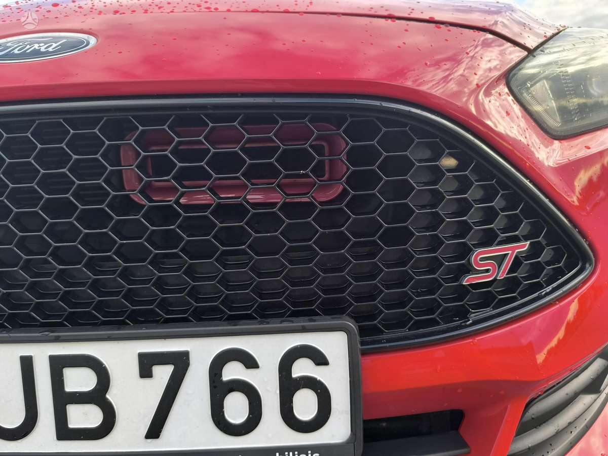 Ford Focus ST, 2.0 l., Хэтчбек
