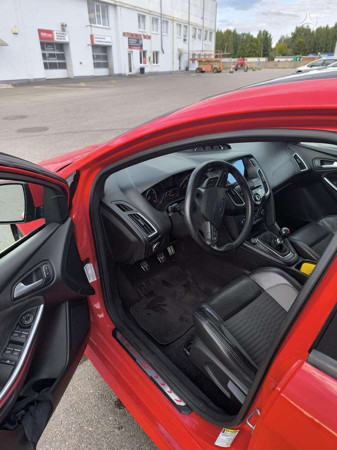 Ford Focus ST, 2.0 l., hatchback