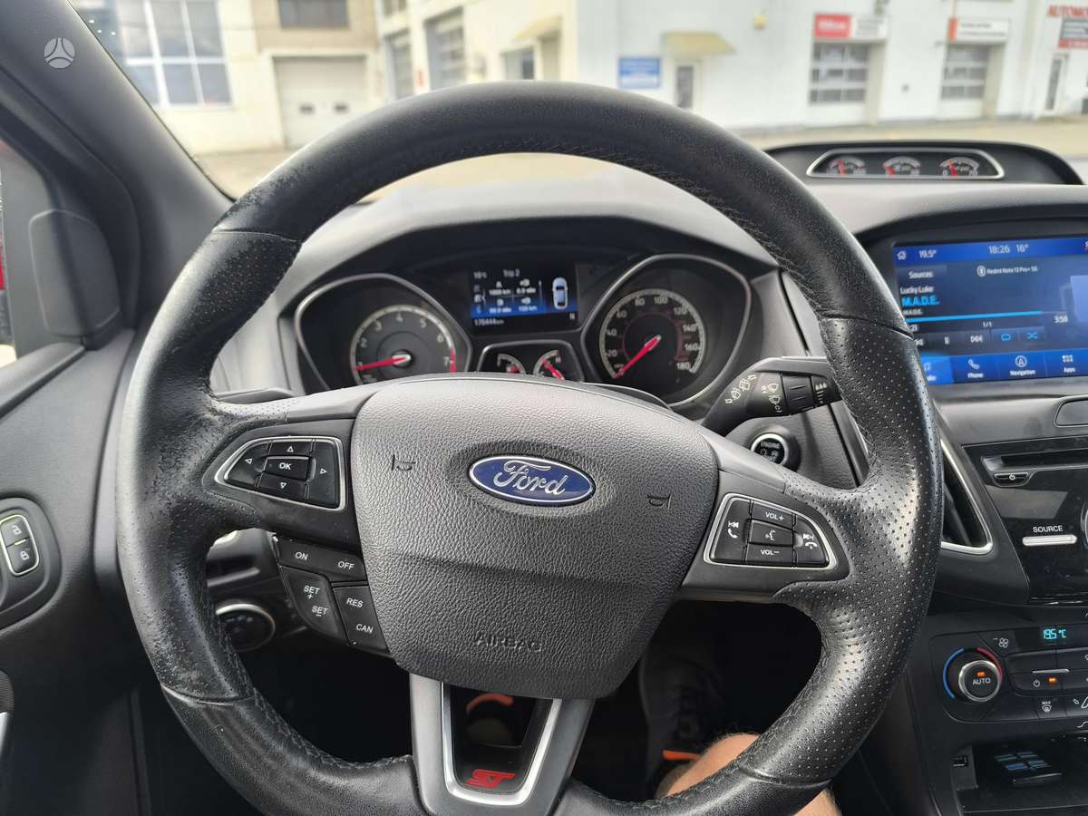Ford Focus ST, 2.0 l., hatchback