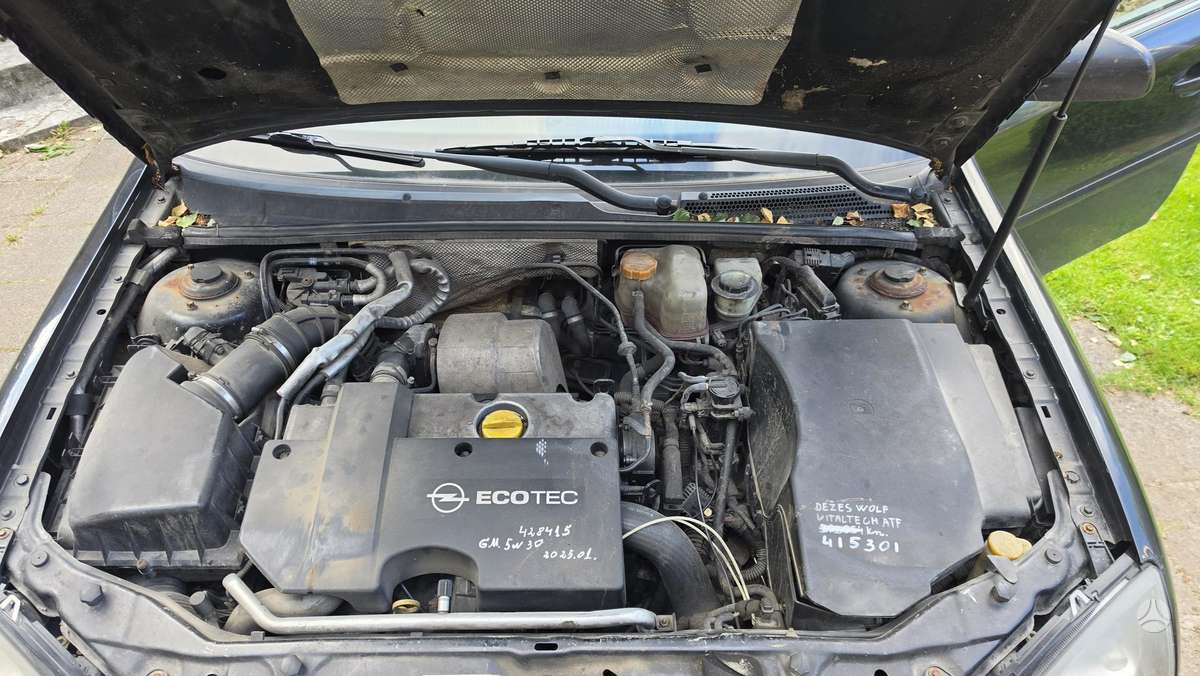 Opel Vectra, 2.2 l., Седан