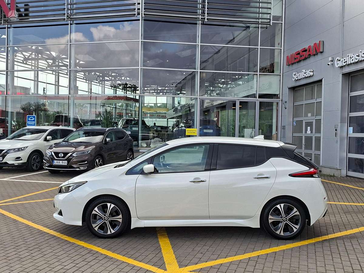 Nissan Leaf, hečbekas
