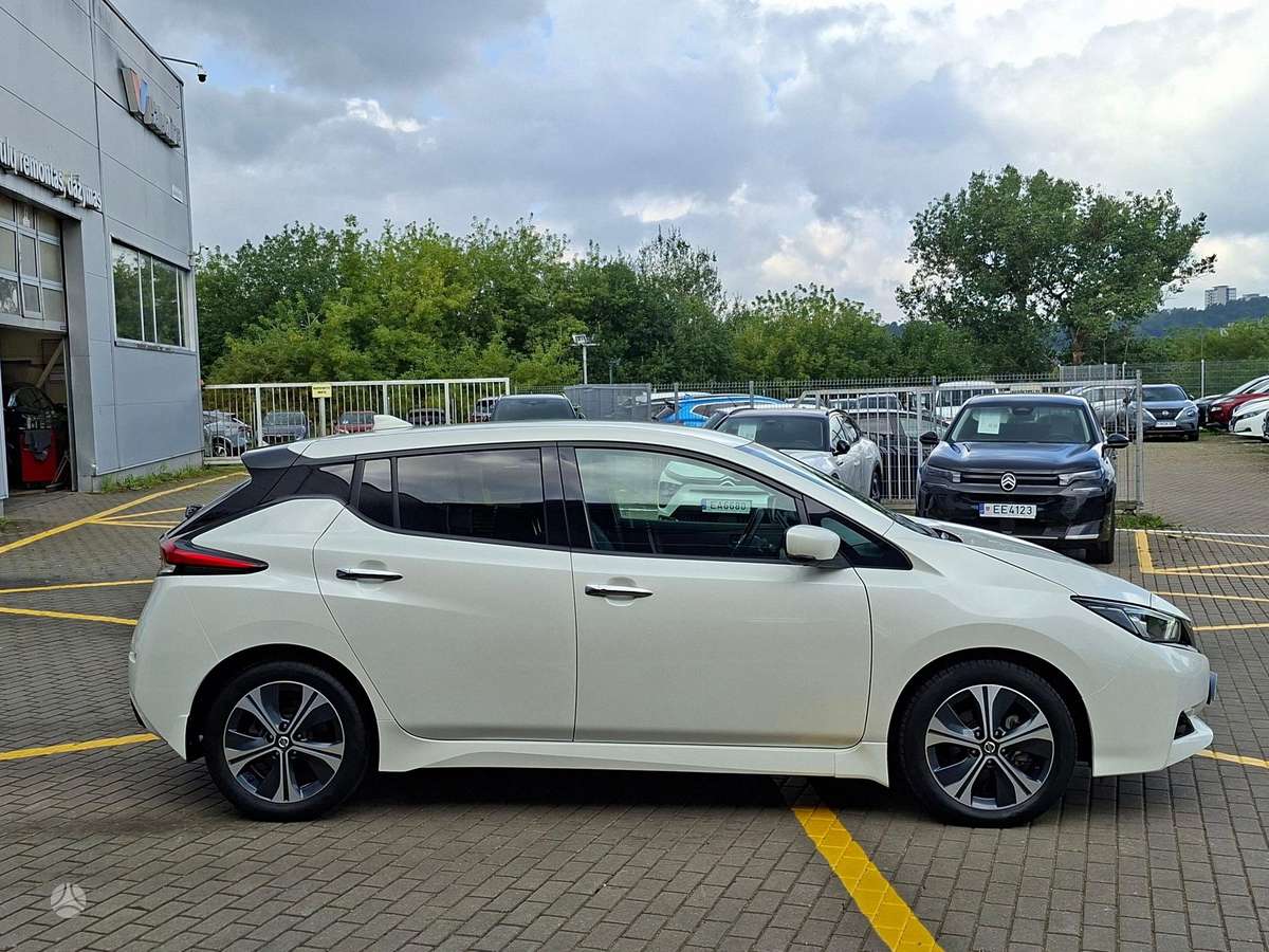 Nissan Leaf, Хэтчбек