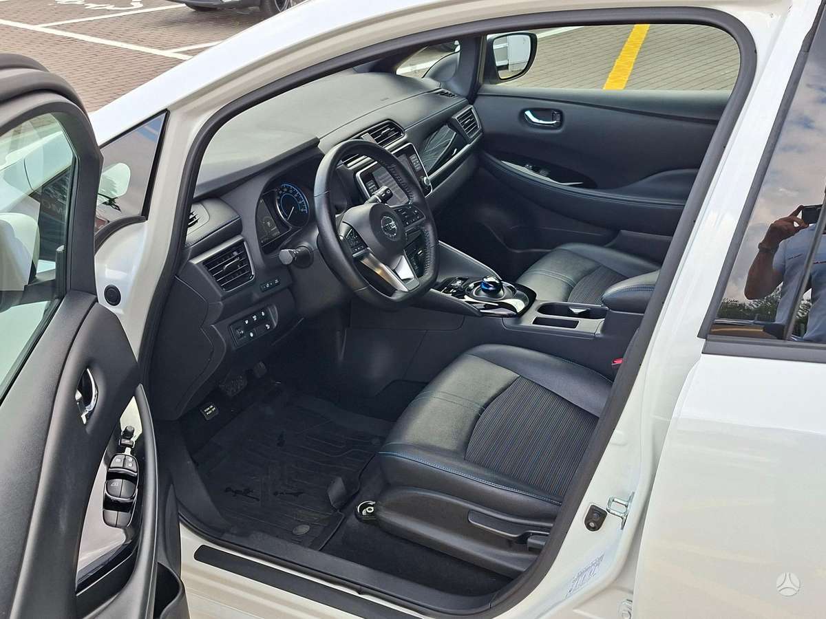 Nissan Leaf, hečbekas