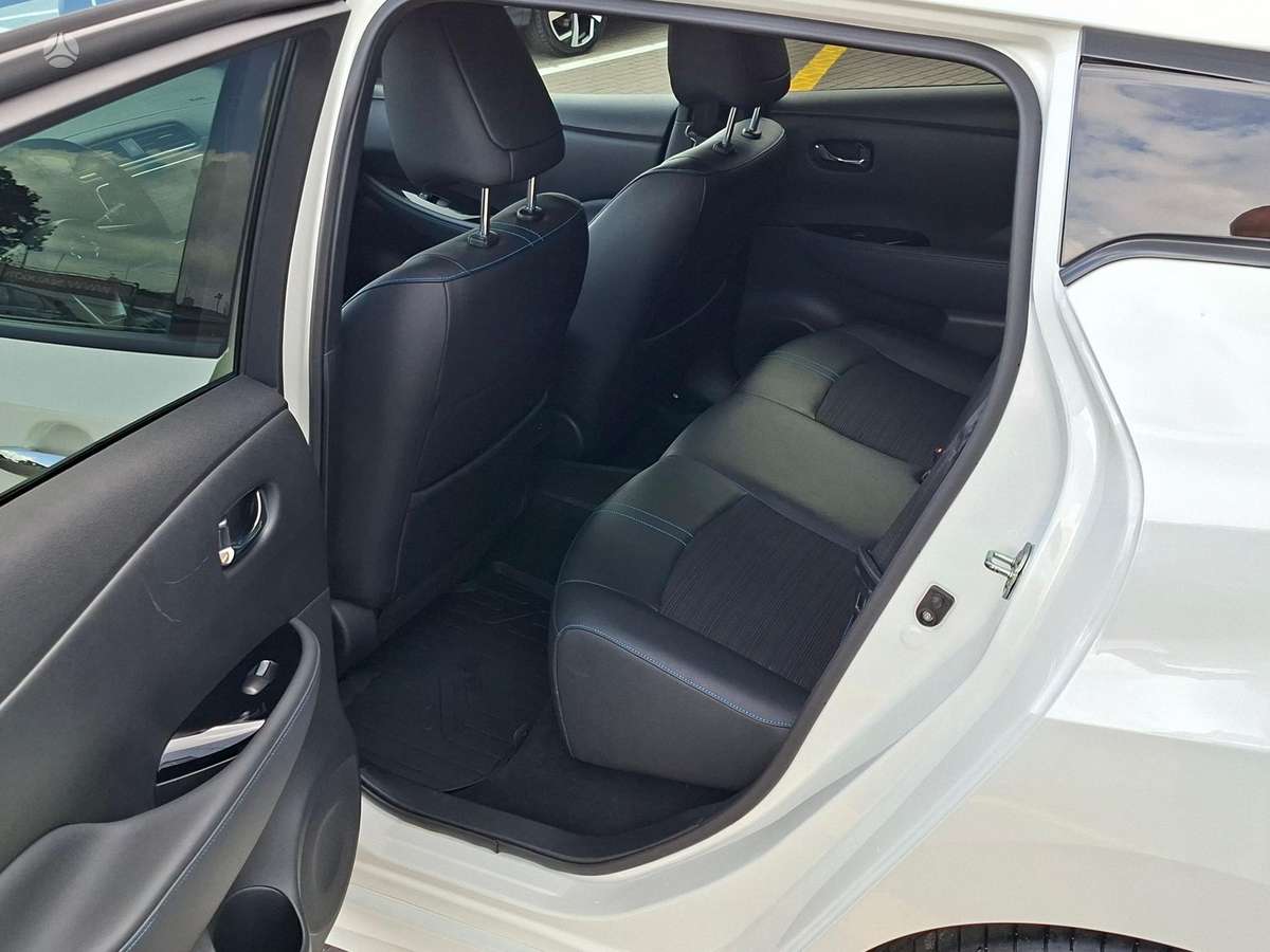 Nissan Leaf, hečbekas
