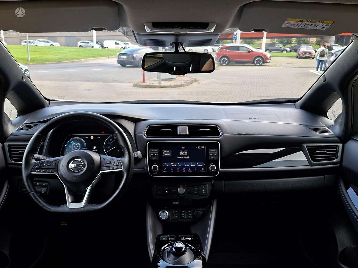 Nissan Leaf, Хэтчбек