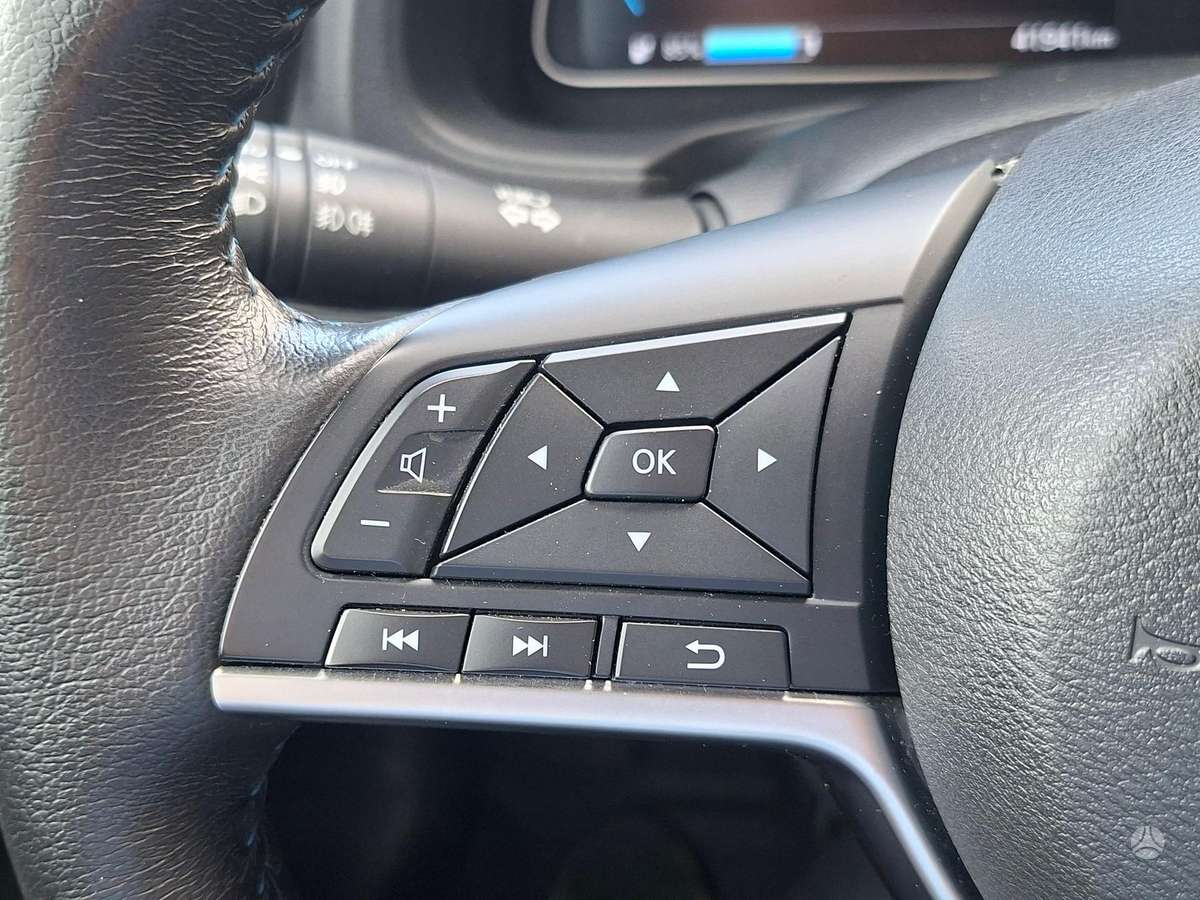 Nissan Leaf, Хэтчбек