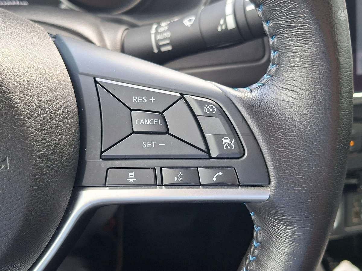 Nissan Leaf, hečbekas