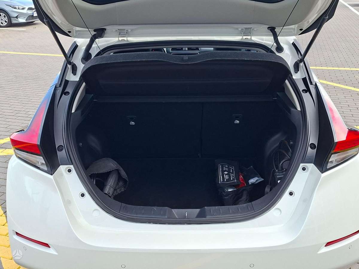 Nissan Leaf, hečbekas