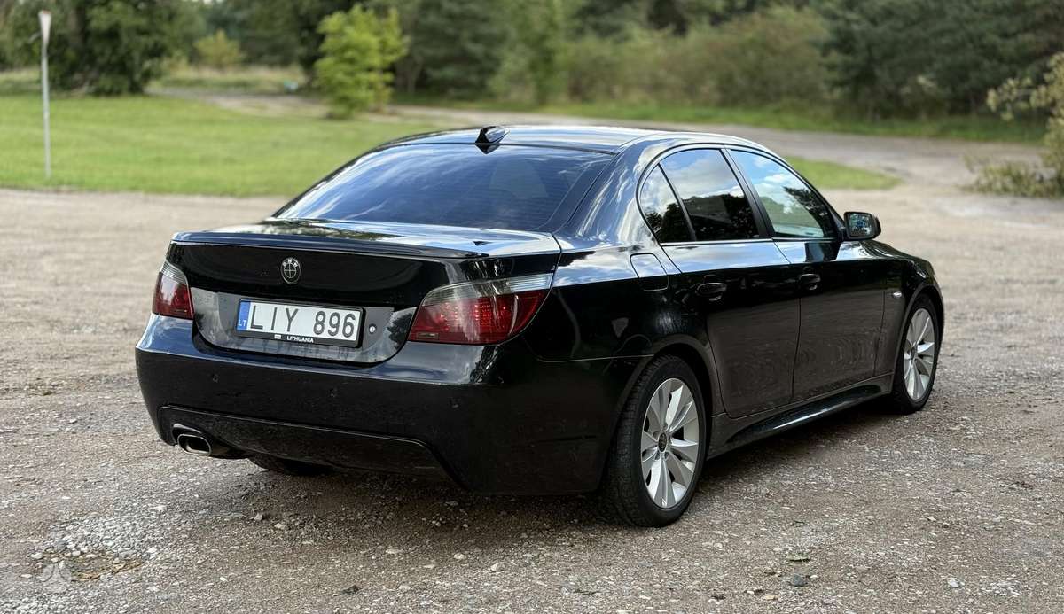BMW 520, 2.0 l., Седан