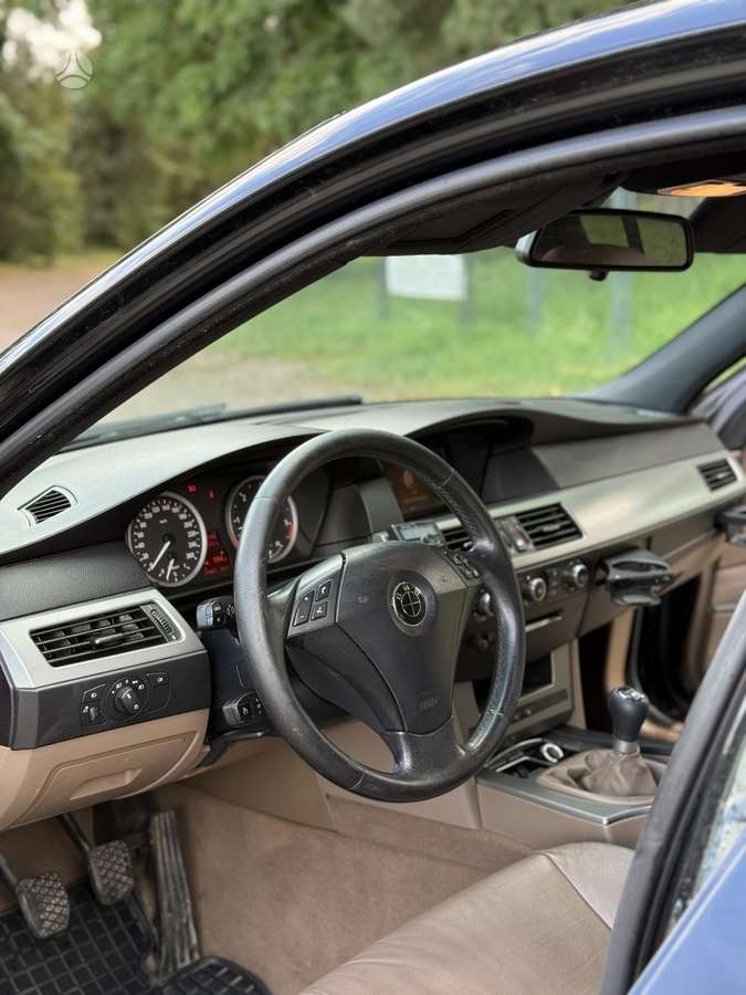BMW 520, 2.0 l., Седан