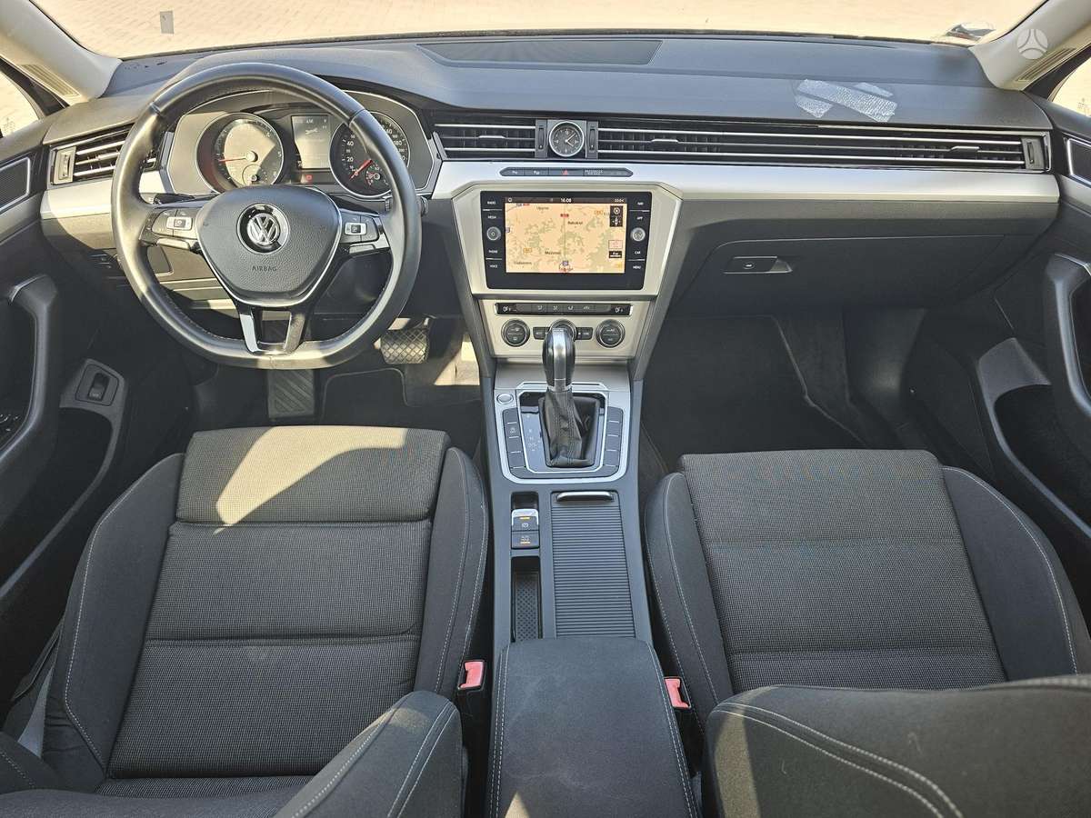 Volkswagen Passat - 7