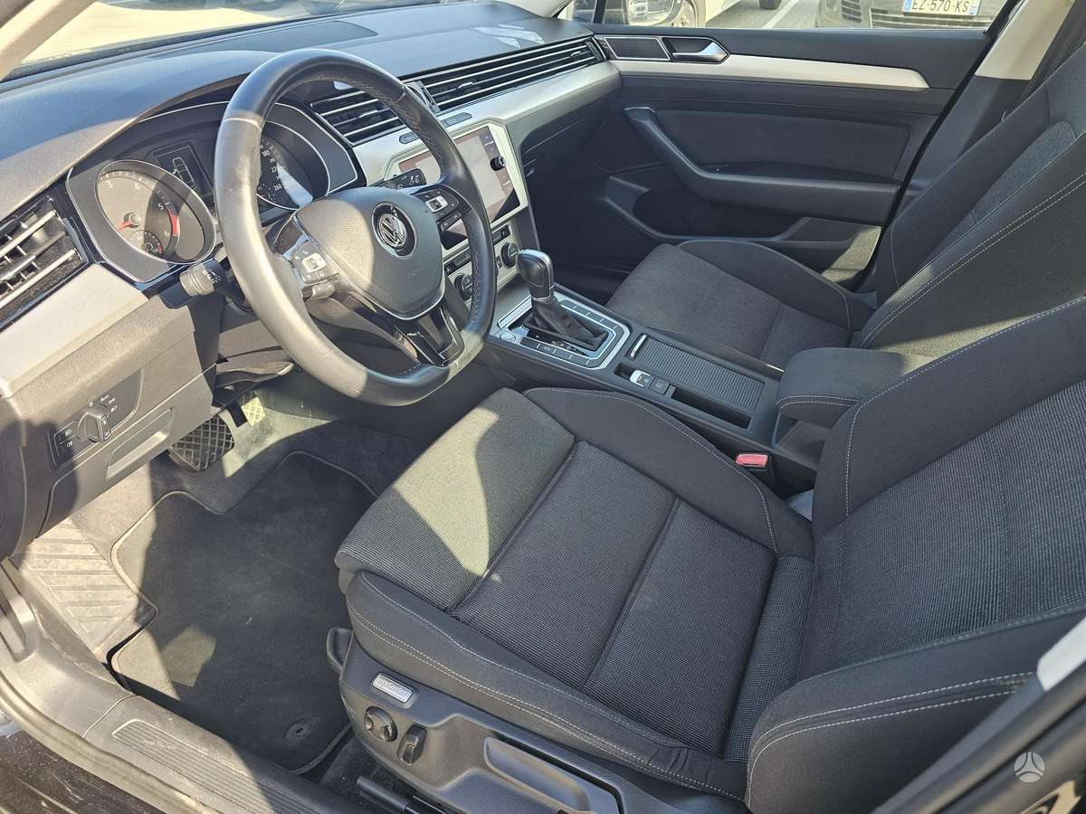 Volkswagen Passat - 8