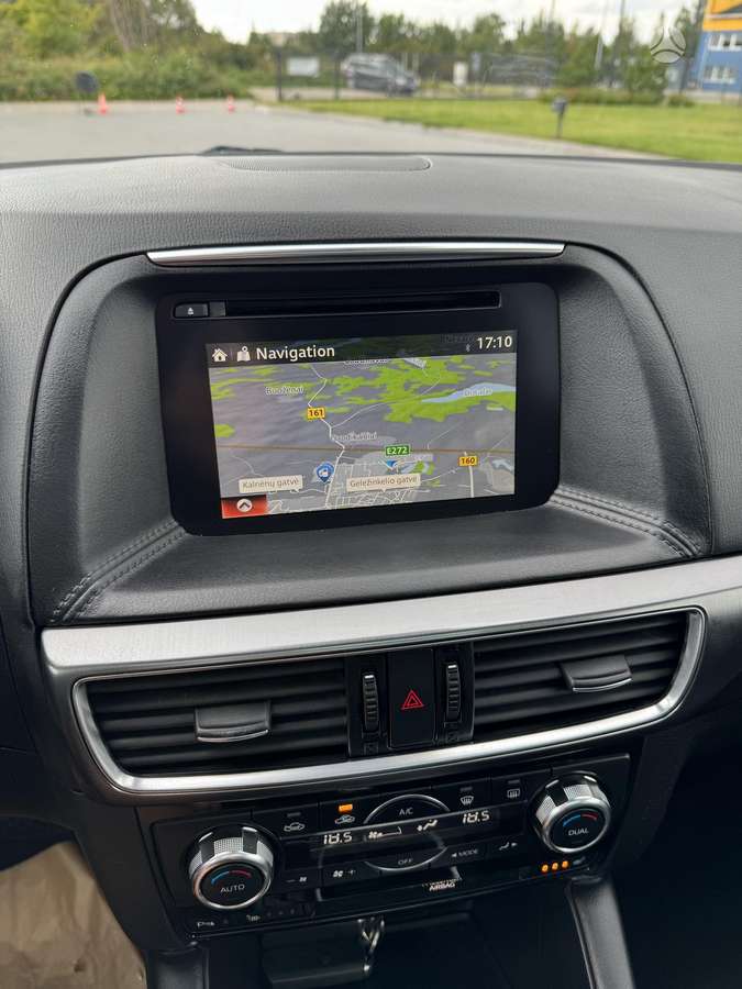 Mazda CX-5, 2.2 l., off-road / crossover