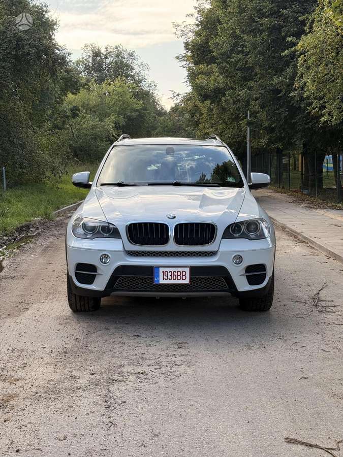 BMW X5, 3.0 l., off-road / crossover