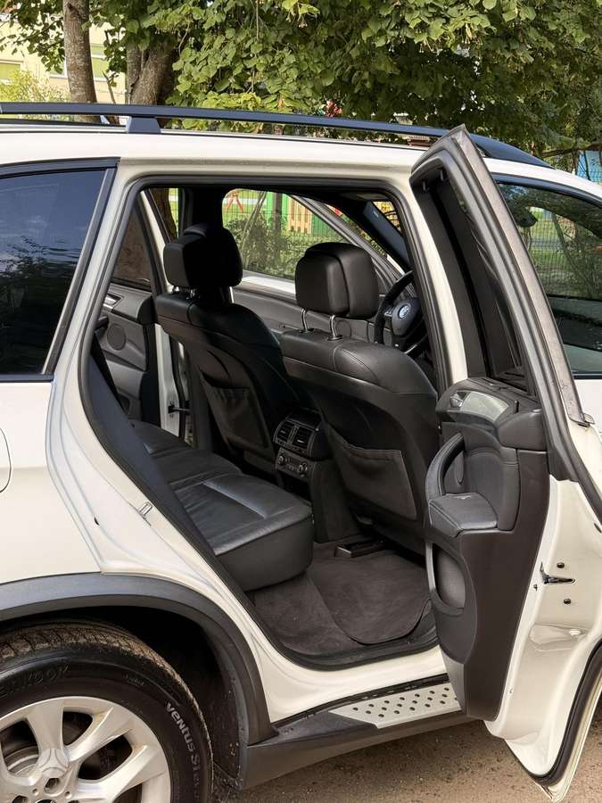 BMW X5, 3.0 l., off-road / crossover