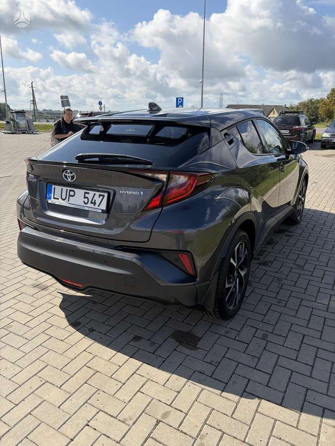 Toyota C-HR - 4