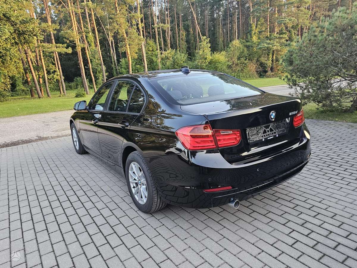 BMW 318, 2.0 l., Седан