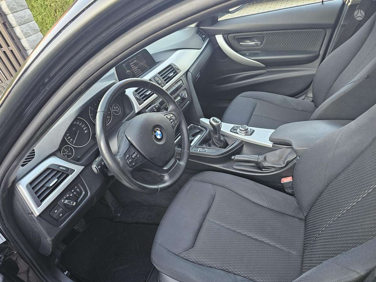 BMW 318, 2.0 l., Седан