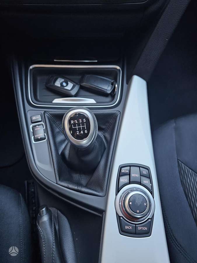 BMW 318, 2.0 l., Седан