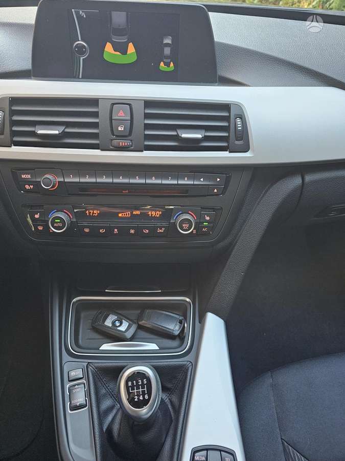 BMW 318, 2.0 l., Седан