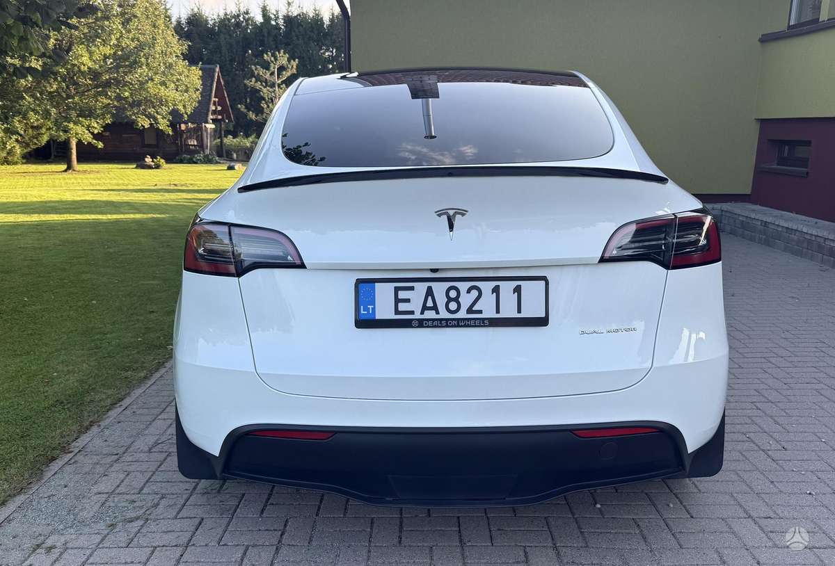Tesla Model Y, 77 кВт·ч, Минивэн