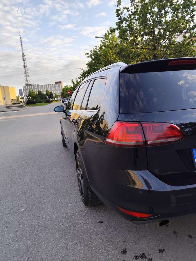 Volkswagen Golf - 9
