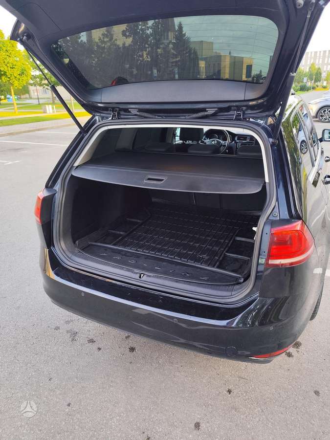 Volkswagen Golf - 11