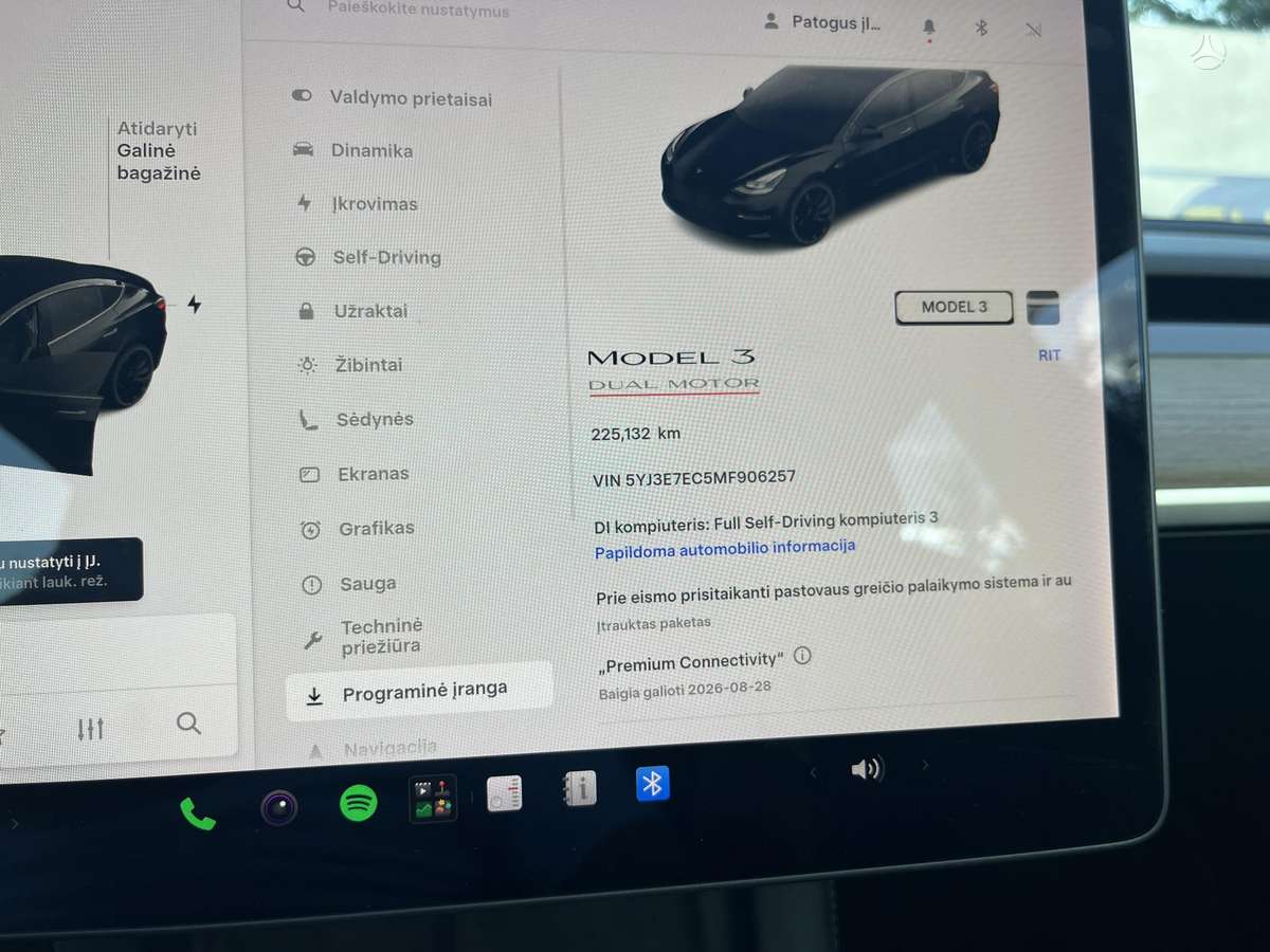 Tesla Model 3, 81 kWh, hatchback