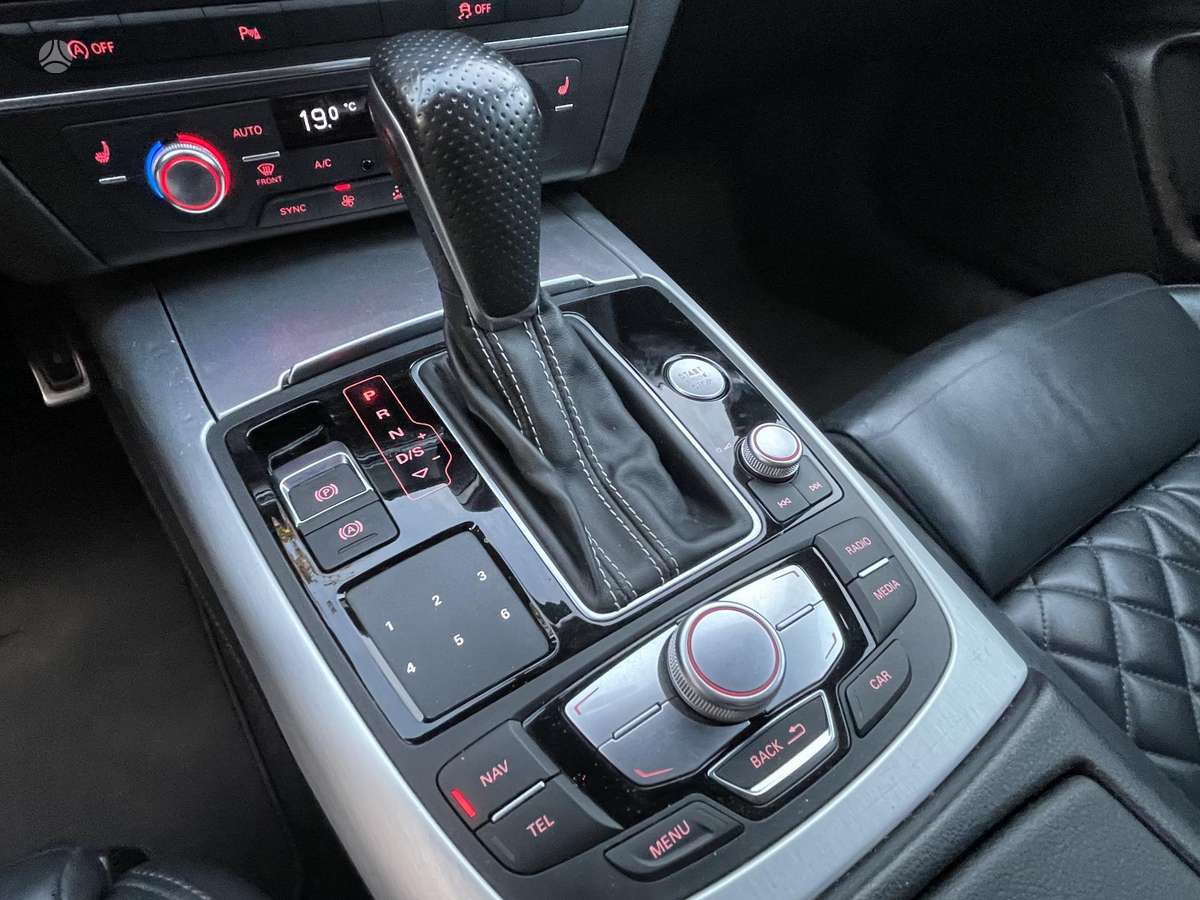 Audi A6, 3.0 l., universalas