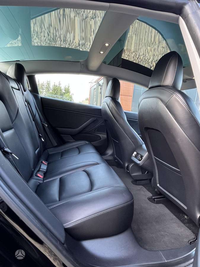Tesla Model 3, 81 кВт·ч, Хэтчбек