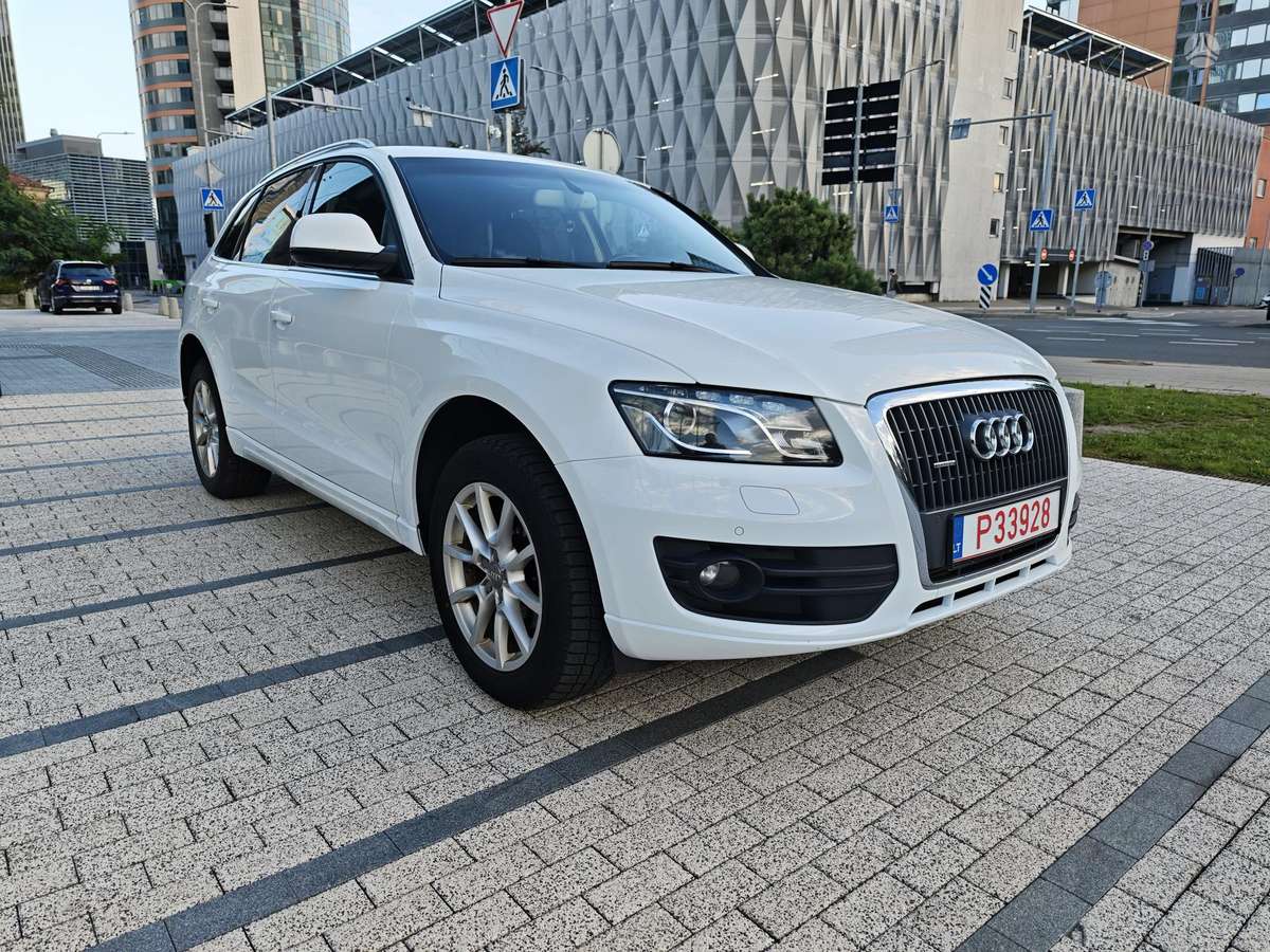 Audi Q5, 2.0 l., Внедорожник / Кроссовер