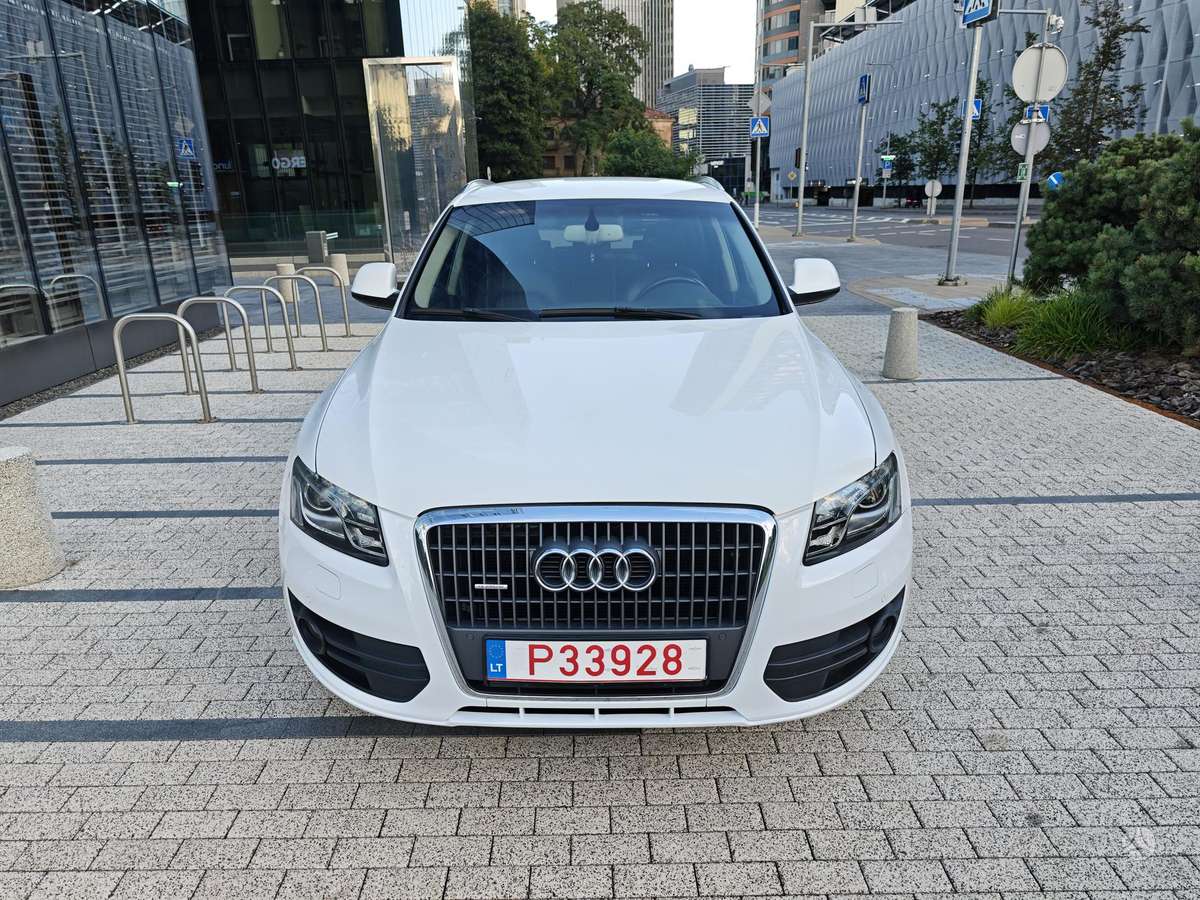 Audi Q5, 2.0 l., Внедорожник / Кроссовер