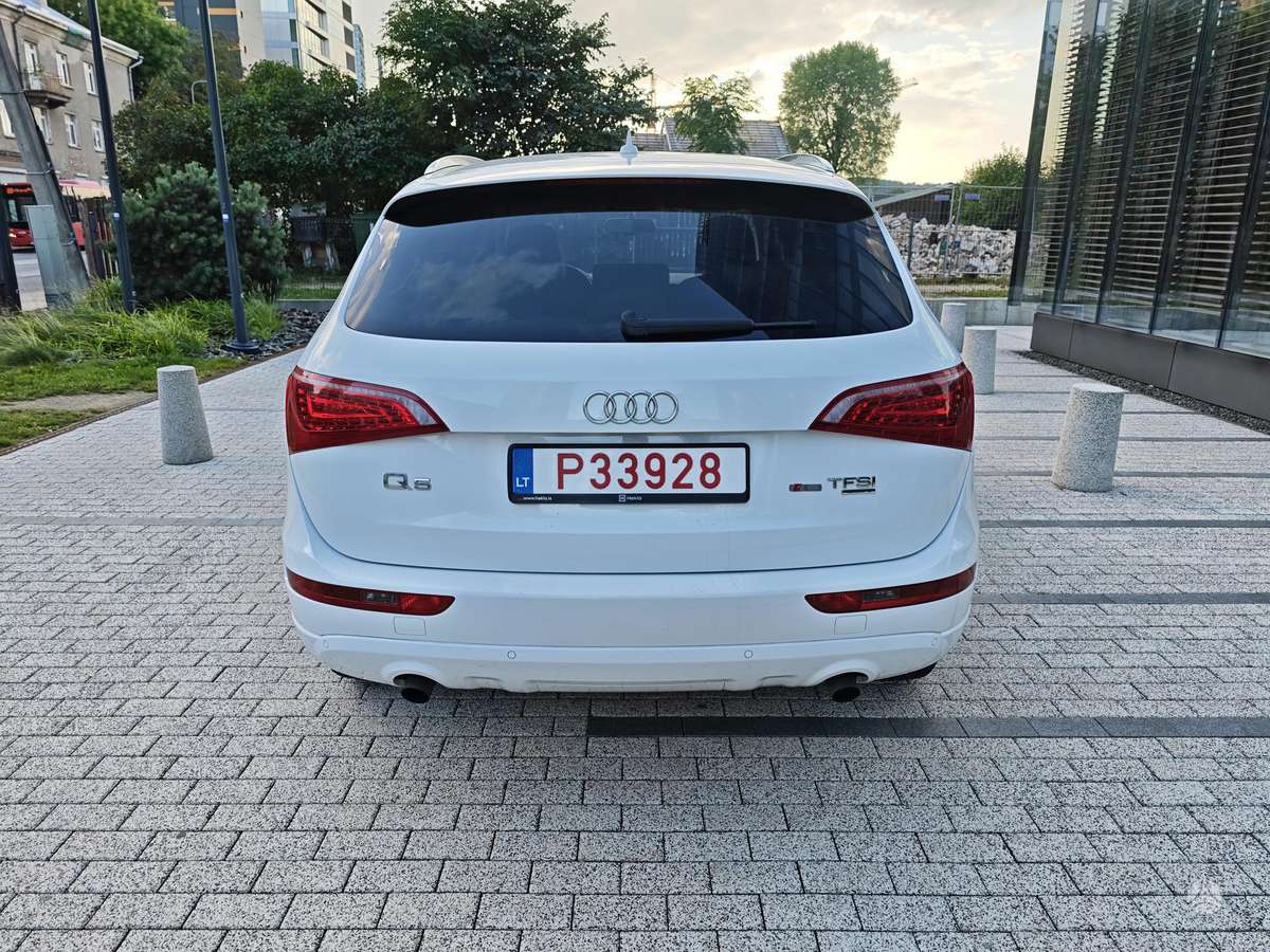 Audi Q5, 2.0 l., Внедорожник / Кроссовер