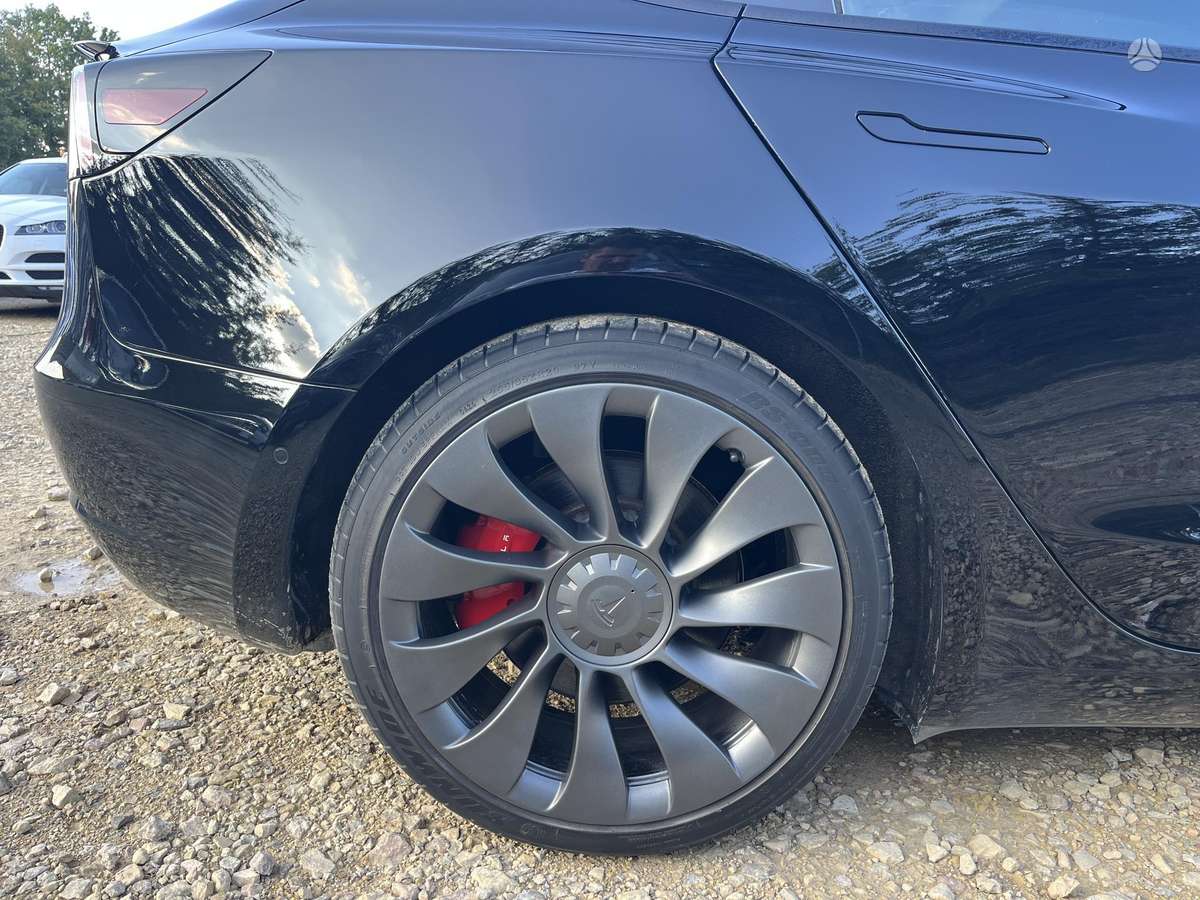 Tesla Model 3, 81 кВт·ч, Хэтчбек