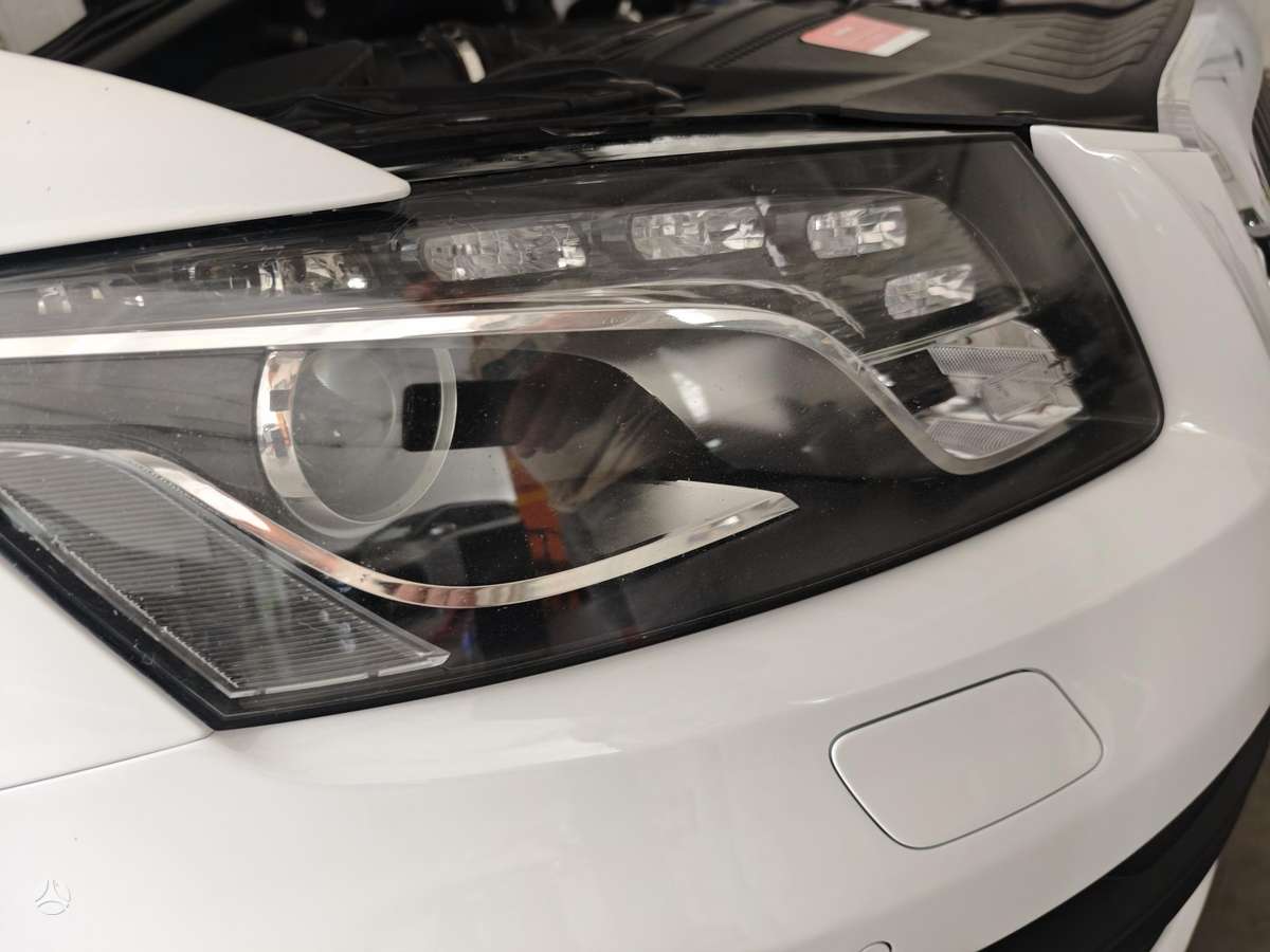 Audi Q5, 2.0 l., Внедорожник / Кроссовер