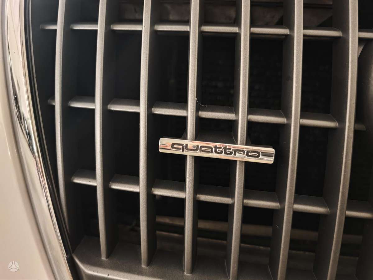 Audi Q5, 2.0 l., Внедорожник / Кроссовер