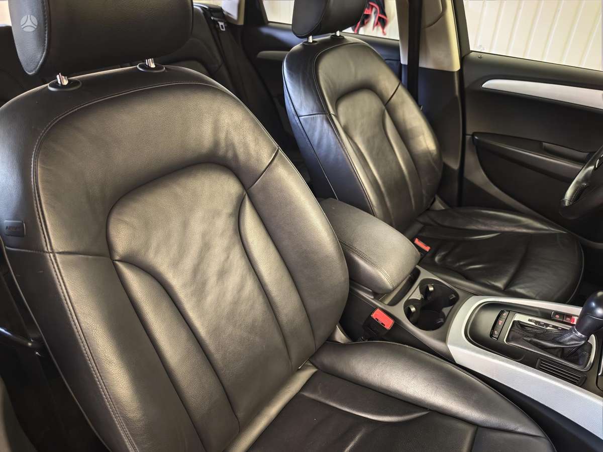 Audi Q5, 2.0 l., Внедорожник / Кроссовер