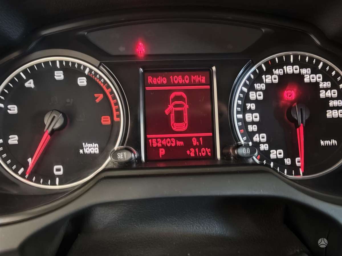 Audi Q5, 2.0 l., Внедорожник / Кроссовер