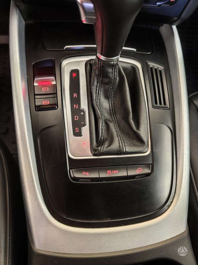 Audi Q5, 2.0 l., Внедорожник / Кроссовер