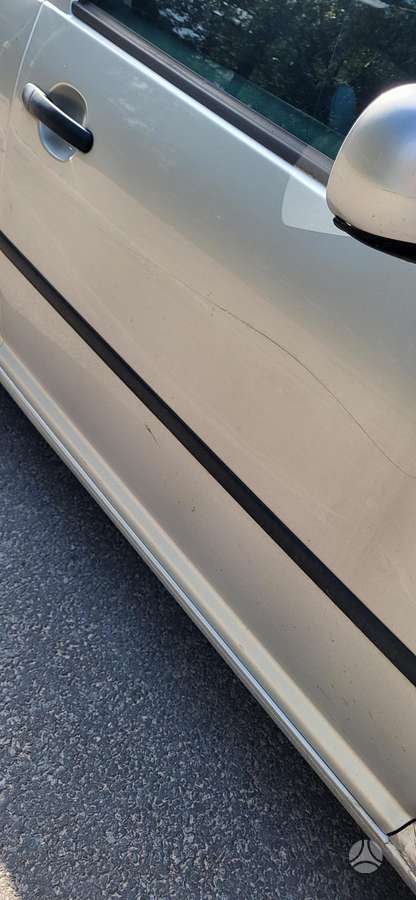 Volkswagen Golf - 10