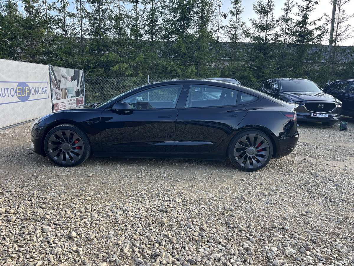 Tesla Model 3, 81 kWh, hatchback